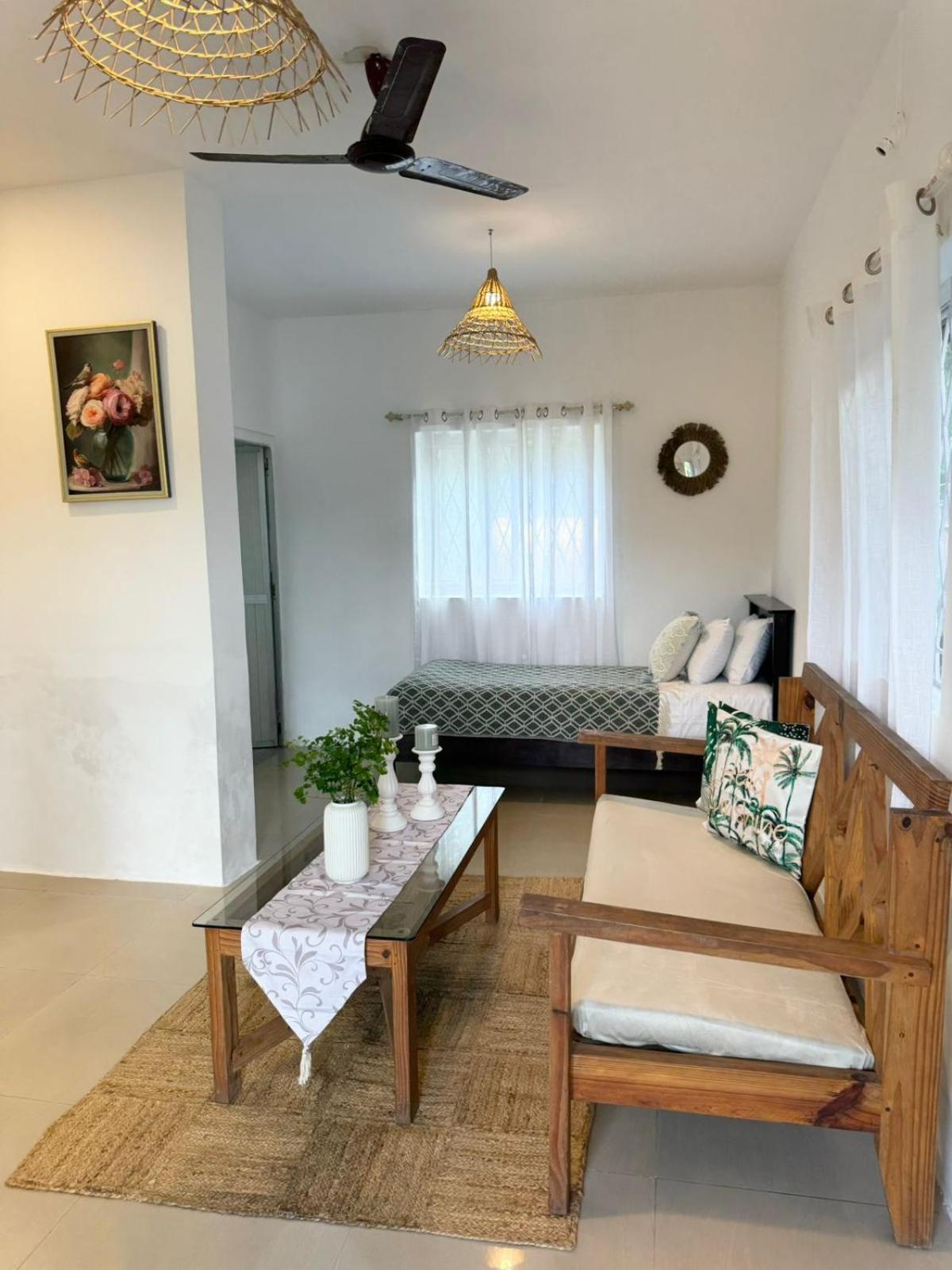 Kingfisher Blues Siolim Bagian luar foto