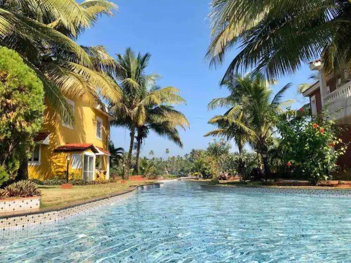 Kingfisher Blues Siolim Bagian luar foto